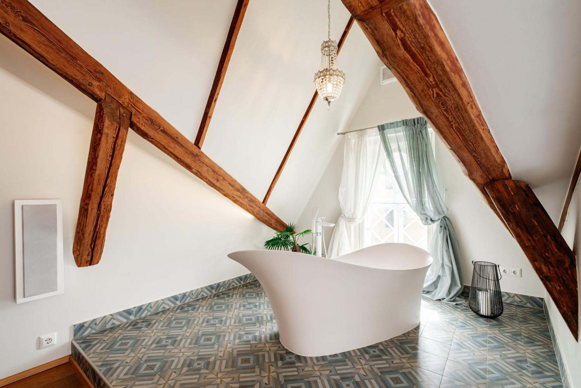 Airhome - Owl's Nest Apartment *