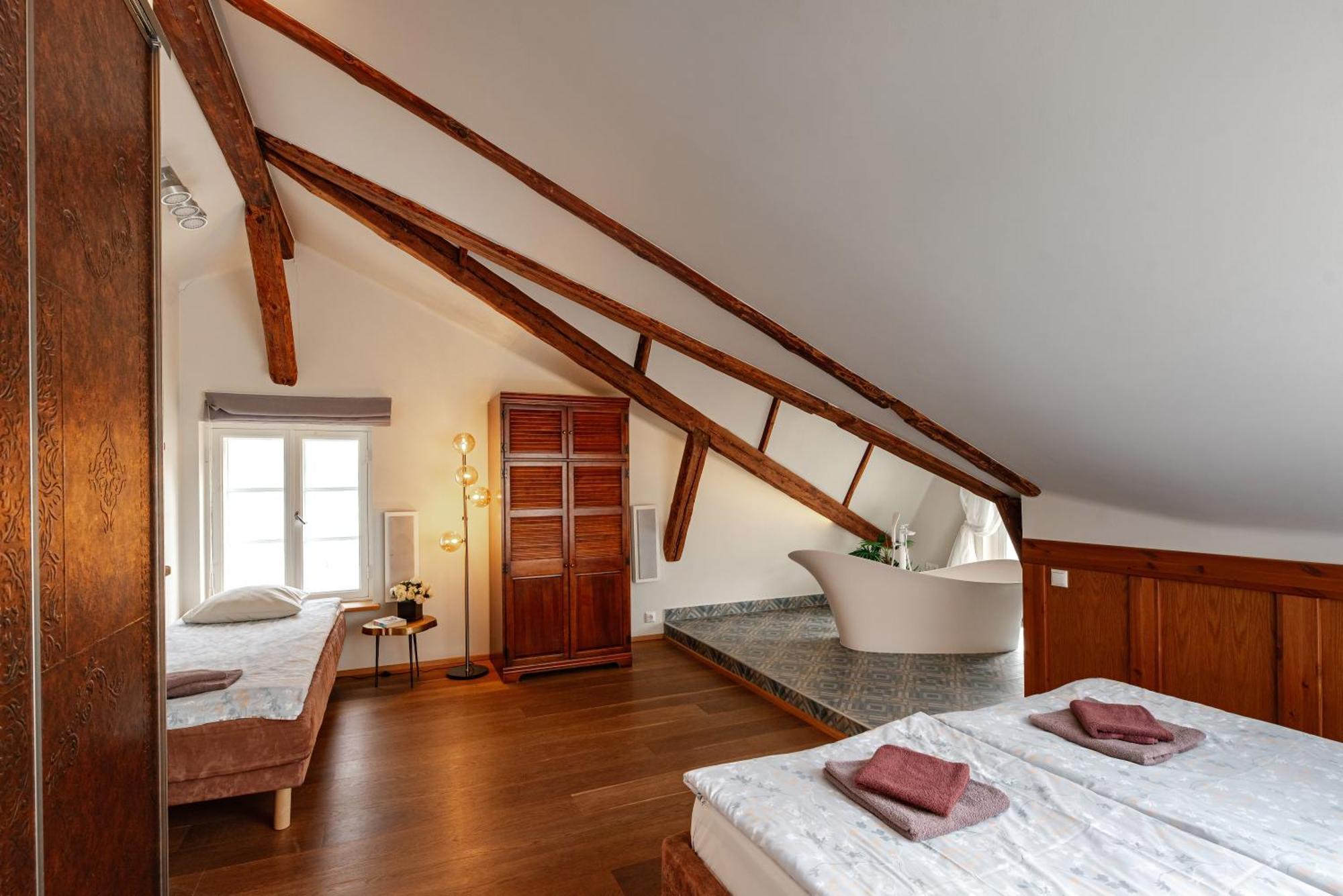 Airhome - Owl's Nest Apartment *